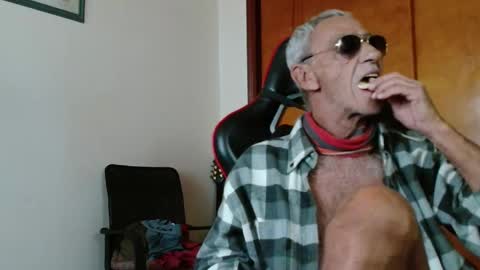 Snapshot of mjmadurengue chatting on 05-31-26, 07:48 Mario jose online show from 05-31-26, 07:48
