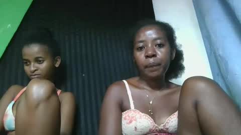 Snapshot of mmerela chatting on 02-24-26, 06:39 mmerela online show from 02-24-26, 06:39