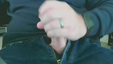 Snapshot of mmfan333 chatting on 10-22-25, 06:18 mmfan333 online show from 10-22-25, 06:18