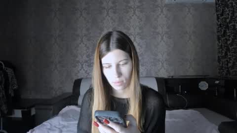 Lili online show from 10-16-25, 12:17