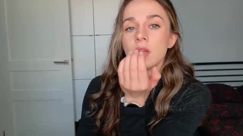 mmminnie online show from 01-13-26, 11:48