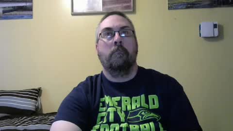 Snapshot of mmr4545 chatting on 07-19-26, 12:58 mark online show from 07-19-26, 12:58
