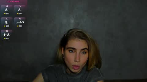 Snapshot of moanamo chatting on 03-28-26, 02:49 Princess Moana online show from 03-28-26, 02:49