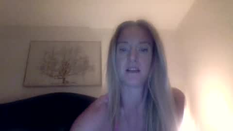 Snapshot of mockingbirds91 chatting on 06-24-26, 06:23 mockingbirds91 online show from 06-24-26, 06:23