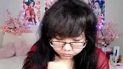 Snapshot of moertomlly chatting on 04-18-26, 04:38 Molly online show from 04-18-26, 04:38