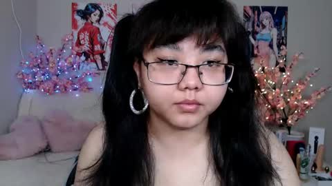 Snapshot of moertomlly chatting on 04-27-26, 03:48 Molly online show from 04-27-26, 03:48