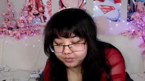 Snapshot of moertomlly chatting on 05-13-26, 05:05 Molly online show from 05-13-26, 05:05
