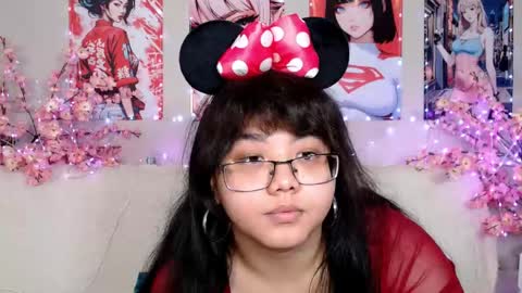 Snapshot of moertomlly chatting on 05-14-26, 04:30 Molly online show from 05-14-26, 04:30