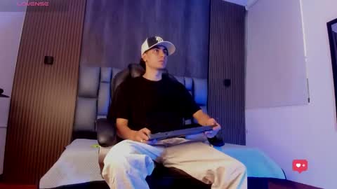 Snapshot of mohamed_malik chatting on 05-17-26, 11:39 mohamed_malik online show from 05-17-26, 11:39