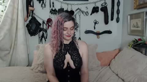 MohawkMischief online show from 11-06-25, 11:04