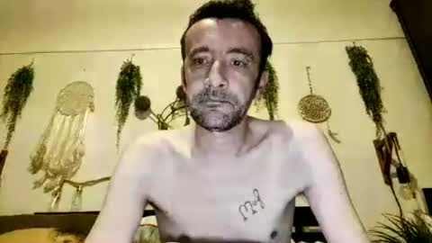 Snapshot of moidavid511 chatting on 06-16-26, 03:42 davidreims511 online show from 06-16-26, 03:42
