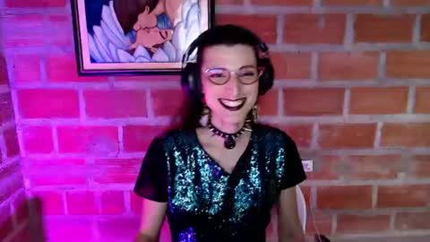 Snapshot of moira_hot chatting on 06-27-26, 04:06 moira_hot online show from 06-27-26, 04:06