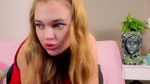 Kylie online show from 09-18-25, 06:43