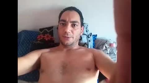 Snapshot of moisesdick chatting on 02-21-25, 09:32 Moises online show from 02-21-25, 09:32