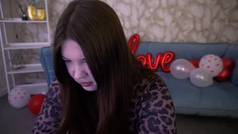 Snapshot of molinmoon chatting on 02-10-26, 08:57 Rosa online show from 02-10-26, 08:57