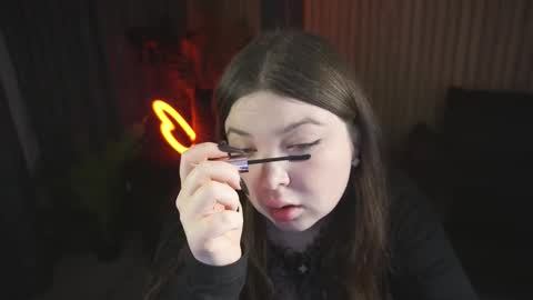 Snapshot of molinmoon chatting on 02-17-26, 08:15 Rosa online show from 02-17-26, 08:15