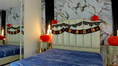 Hey Guys  Im Mollie online show from 10-30-25, 01:01