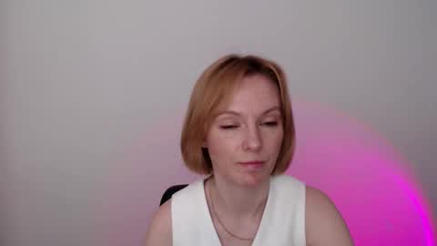Snapshot of mollilove chatting on 05-25-26, 08:09 mollilove online show from 05-25-26, 08:09