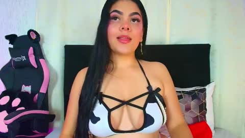Molly Bick online show from 05-23-26, 05:23