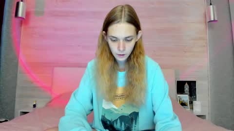 Molly Hunt online show from 11-09-25, 04:00