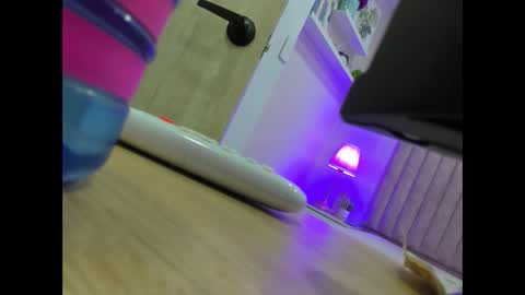 Snapshot of molly_jackson chatting on 02-15-25, 12:54 Molly Jackson online show from 02-15-25, 12:54