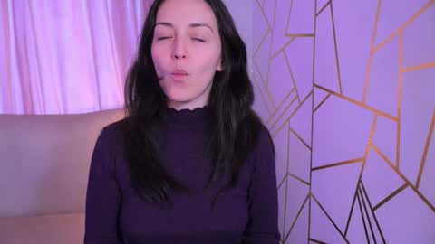   MOLLY   online show from 11-10-25, 03:00