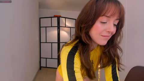   MOLLY   online show from 05-22-26, 04:23