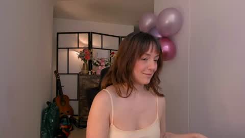 Snapshot of molly_marmalade_ chatting on 07-13-26, 06:00 MOLLY online show from 07-13-26, 06:00