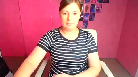 Snapshot of molly_mis chatting on 07-08-26, 12:20 Molly online show from 07-08-26, 12:20