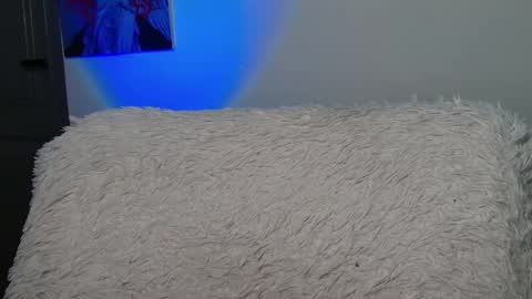 Lina online show from 10-28-25, 09:13