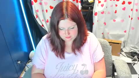 Snapshot of molly_moons chatting on 07-18-26, 02:38 molly_moons online show from 07-18-26, 02:38