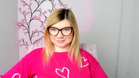 Molly online show from 02-25-26, 12:37