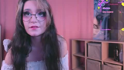 Snapshot of molly_phoenix chatting on 10-29-25, 08:21 Molly online show from 10-29-25, 08:21