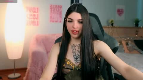 Snapshot of molly_rettyy chatting on 05-19-26, 04:08 Molly online show from 05-19-26, 04:08