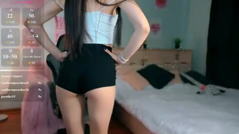 Snapshot of molly_rettyy chatting on 06-20-26, 04:15 Molly online show from 06-20-26, 04:15