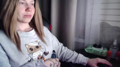 I have new photos come and see with love Molly online show from 11-07-25, 12:16