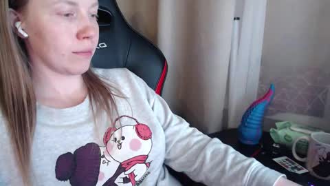 I have new photos come and see with love Molly online show from 12-20-25, 10:06