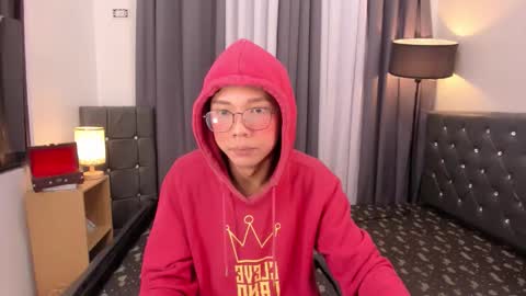 molly online show from 12-20-25, 08:49