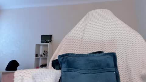 Molly online show from 02-24-25, 05:43