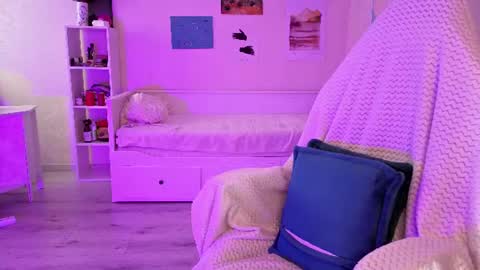 Snapshot of molly_soft chatting on 07-24-26, 02:59 Molly online show from 07-24-26, 02:59