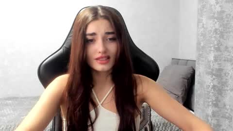 Molly online show from 12-02-25, 07:20