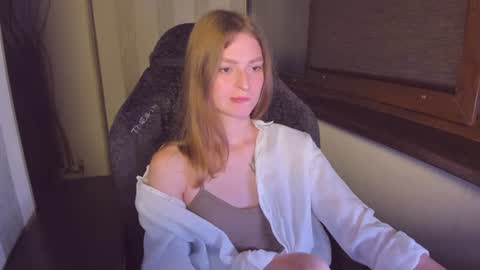 Snapshot of mollydangerous chatting on 07-31-26, 06:51 Taisha online show from 07-31-26, 06:51