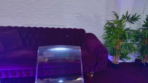 Snapshot of mollydolley chatting on 02-04-26, 08:25 Julia online show from 02-04-26, 08:25