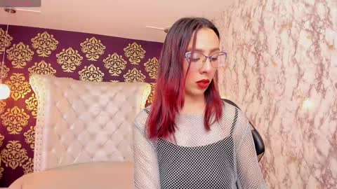 Molly Evanss online show from 01-21-25, 04:21