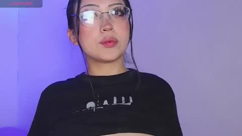 Snapshot of mollyghostly chatting on 10-30-25, 10:43 Please follow me and rate me a thumbs up online show from 10-30-25, 10:43