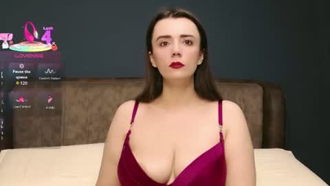 Snapshot of mollygreens chatting on 06-21-26, 07:49 Molly online show from 06-21-26, 07:49