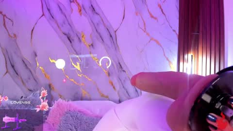 Snapshot of mollylewis18 chatting on 04-28-26, 02:27 New girl Emily Valentina Michelle online show from 04-28-26, 02:27
