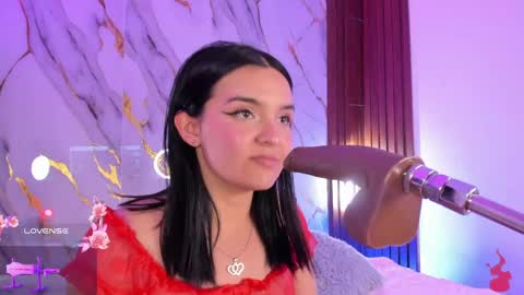Snapshot of mollylewis18 chatting on 05-09-26, 02:50 New girl Emily Valentina Michelle online show from 05-09-26, 02:50