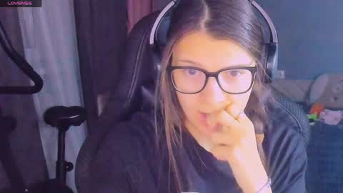  KIRA  online show from 03-31-26, 05:02