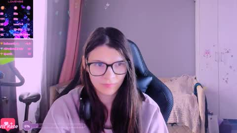  KIRA  online show from 04-08-26, 06:02